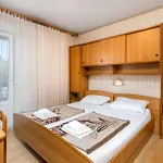 Awesome In Rab Apartment *