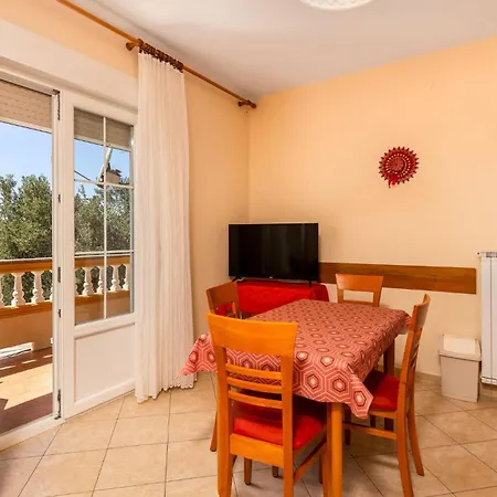 Amazing In Rab With Wifi Apartmán