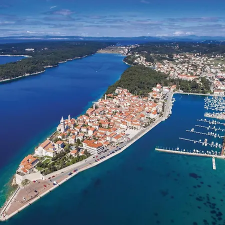 Apartmán Amazing In Rab With Wifi