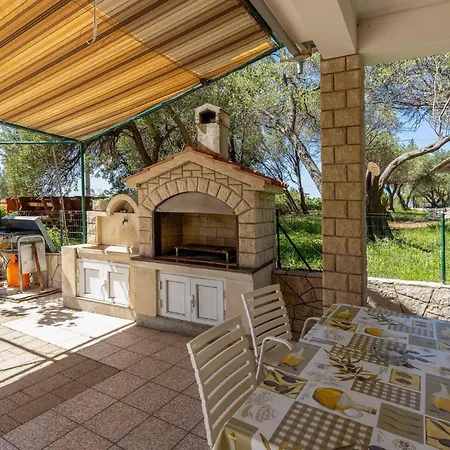 Amazing In Rab With Wifi Apartmán